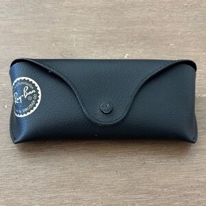 Ray-Ban Classic Black  Case